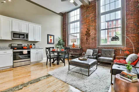 670 North Commercial Street Manchester NH 03101