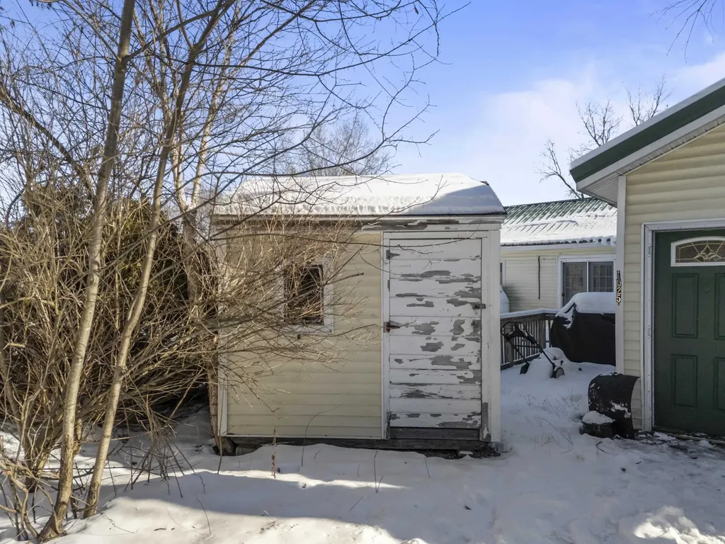 1025 Nh Route 11 Farmington NH 03835