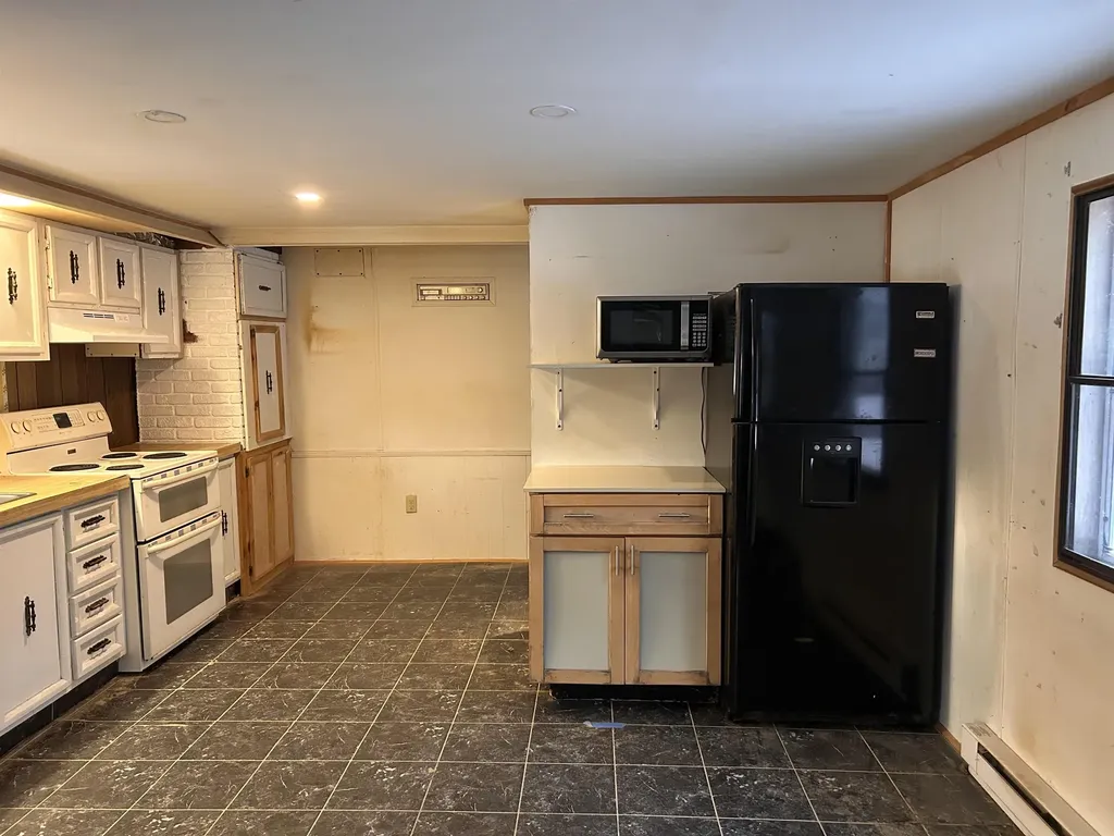 4 Dunn Avenue Campton NH 03223