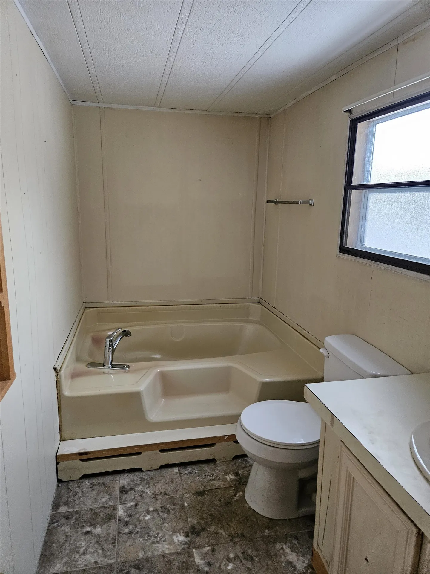 4 Dunn Avenue Campton NH 03223