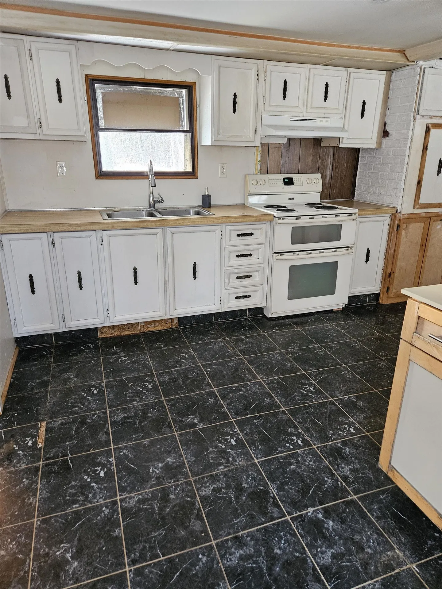 4 Dunn Avenue Campton NH 03223