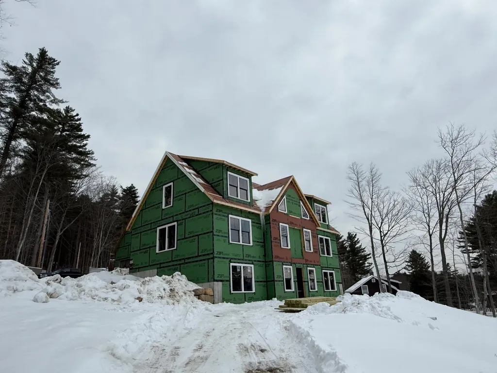 16 Burdett Road Bartlett NH 03847