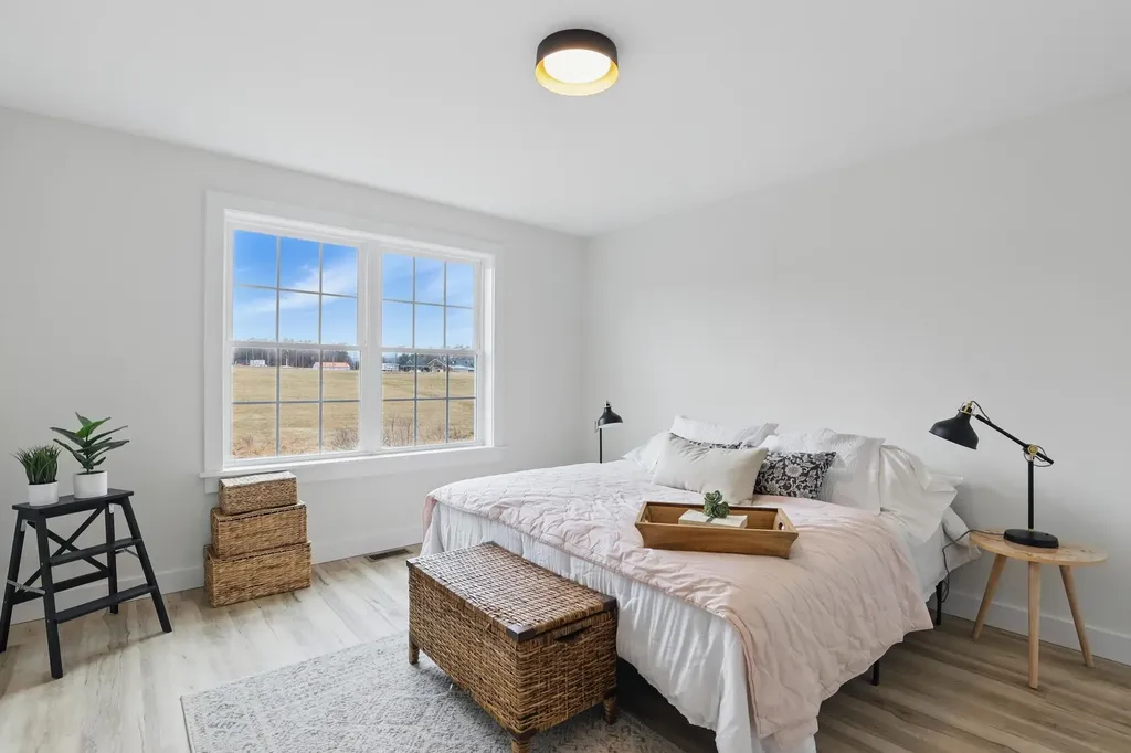 17 Brook Circle Northwood NH 03261