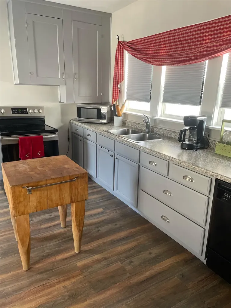 12 Orchard Street Rochester NH 03036