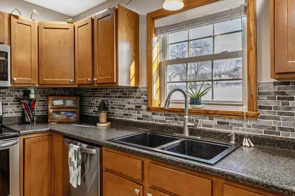 14 Andbron Road Fairfax VT 05454