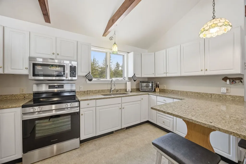 760 Raccoon Hill Road Andover NH 03216