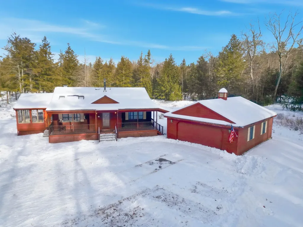 760 Raccoon Hill Road Andover NH 03216
