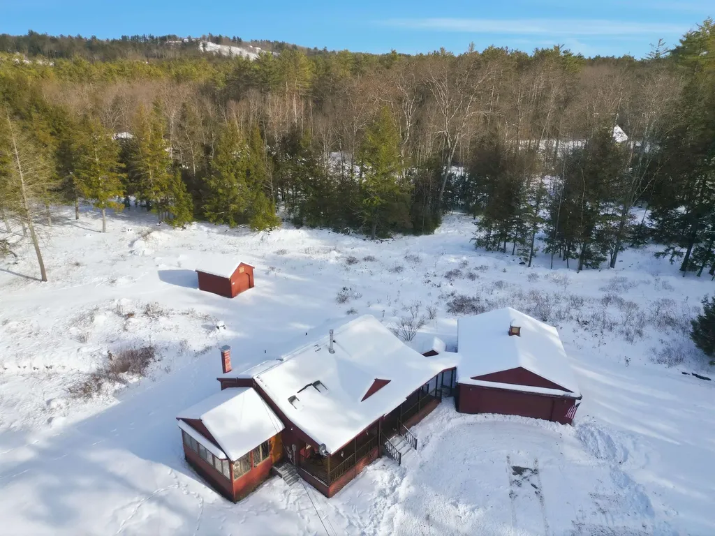 760 Raccoon Hill Road Andover NH 03216
