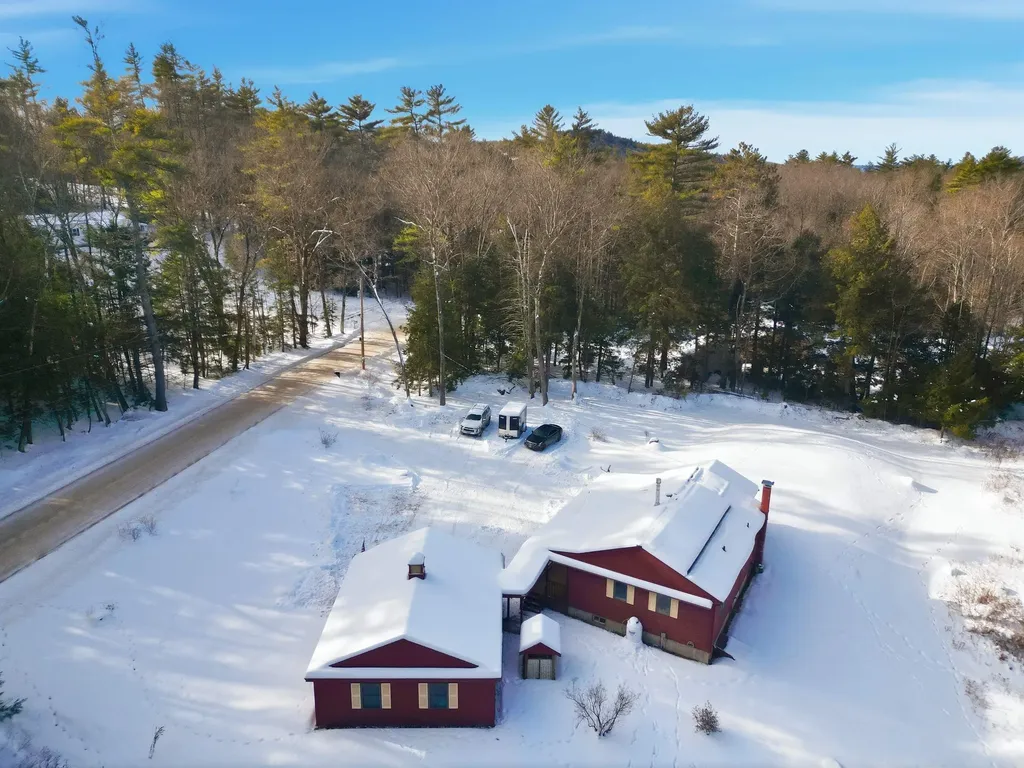 760 Raccoon Hill Road Andover NH 03216