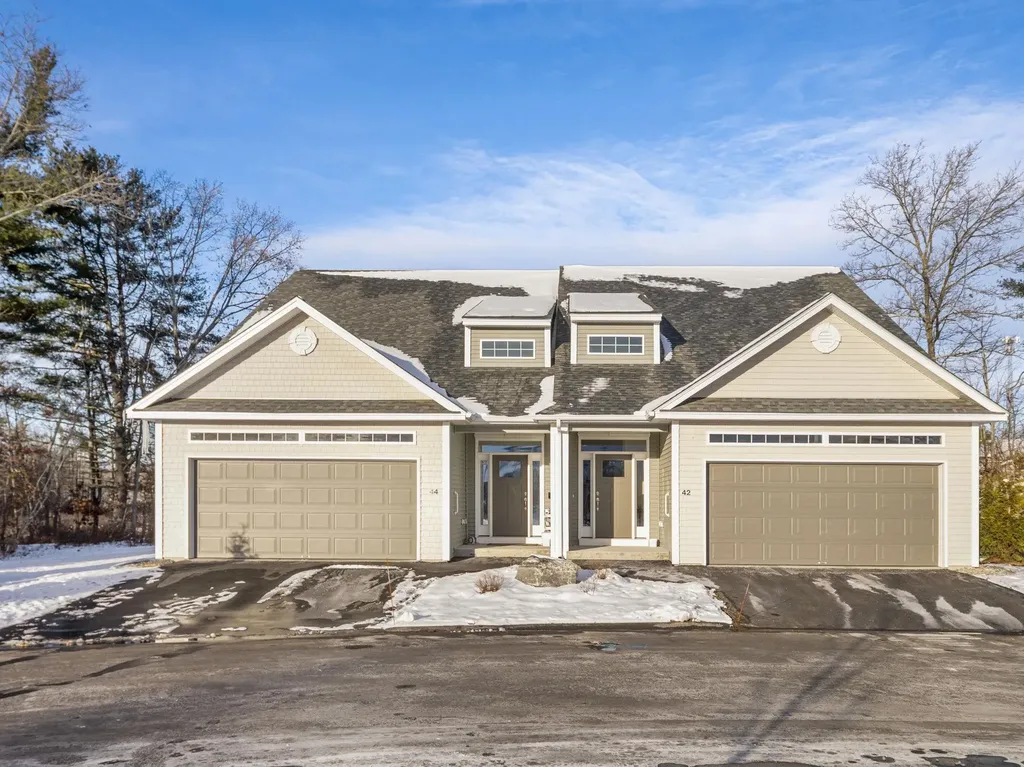 44 Sheffield Way Londonderry NH 03053