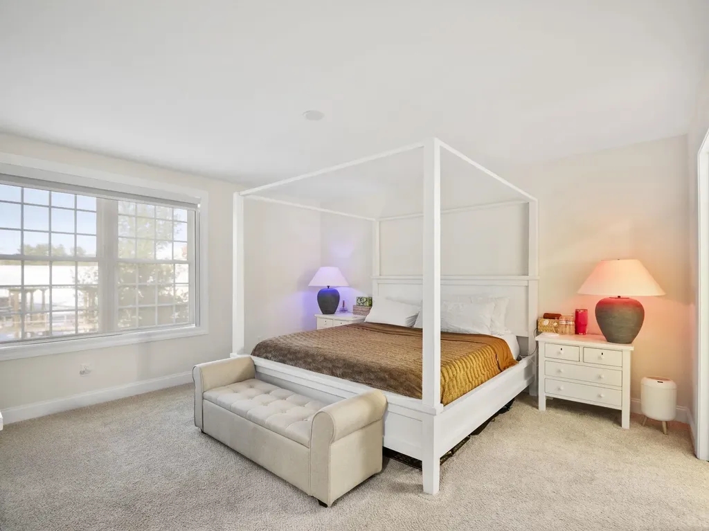 44 Sheffield Way Londonderry NH 03053