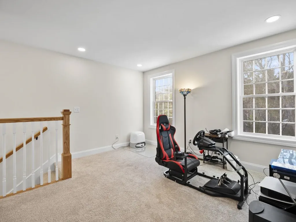 44 Sheffield Way Londonderry NH 03053