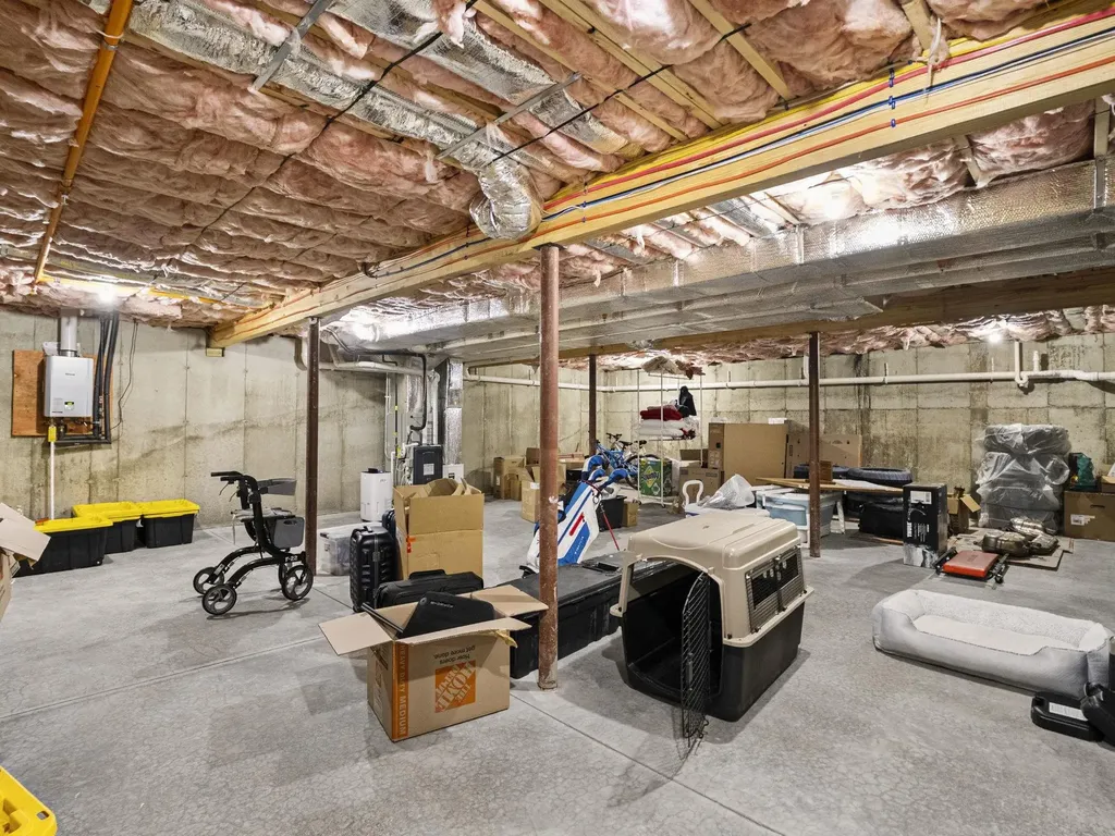 44 Sheffield Way Londonderry NH 03053