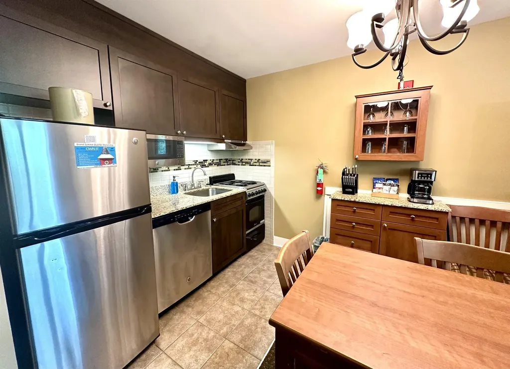 235/237, Qtr 1 89 Grand Summit Way Dover VT 05356