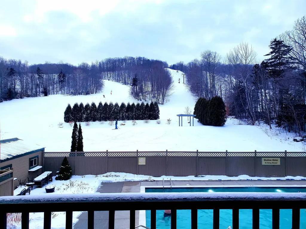 235/237, Qtr 1 89 Grand Summit Way Dover VT 05356