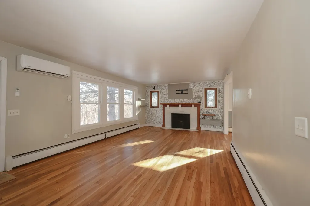 282 Wallace Road Bedford NH 03110