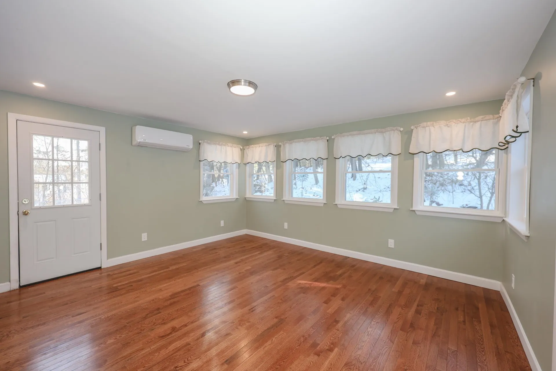 282 Wallace Road Bedford NH 03110