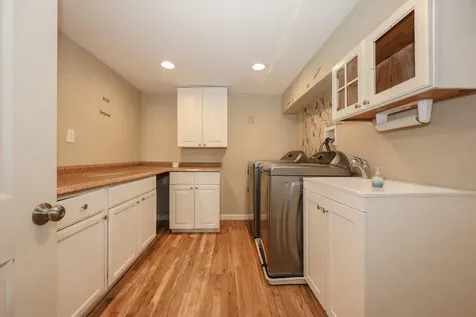 282 Wallace Road Bedford NH 03110