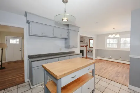 282 Wallace Road Bedford NH 03110