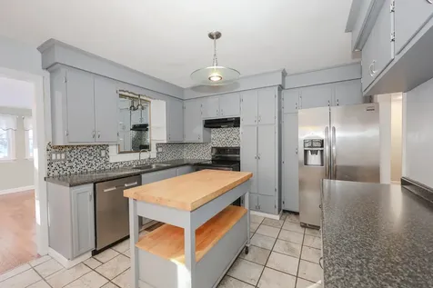 282 Wallace Road Bedford NH 03110