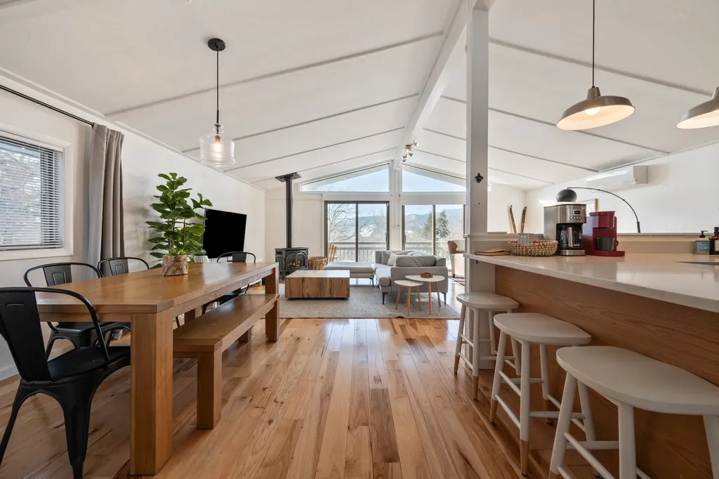 104 Alpstrausse Road Bartlett NH 03845