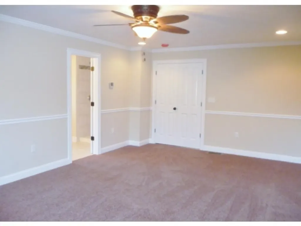 214 Dallaire Street Manchester NH 03104