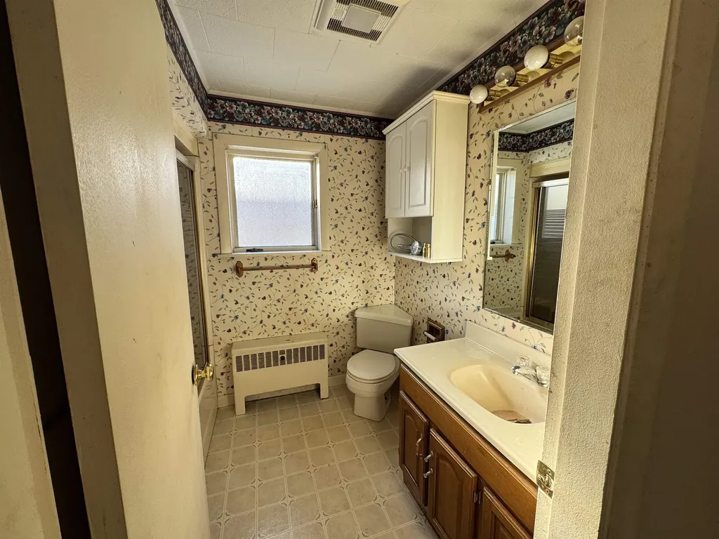 642 Howland Street Berlin NH 03570