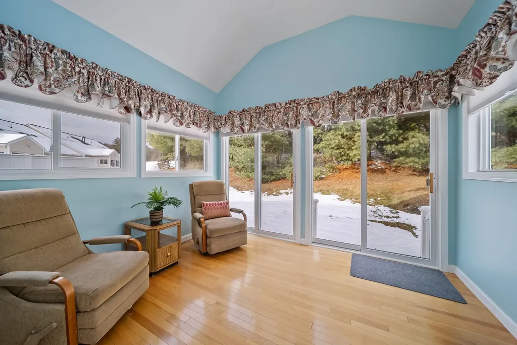 74 Pleasant Street Windham NH 03087