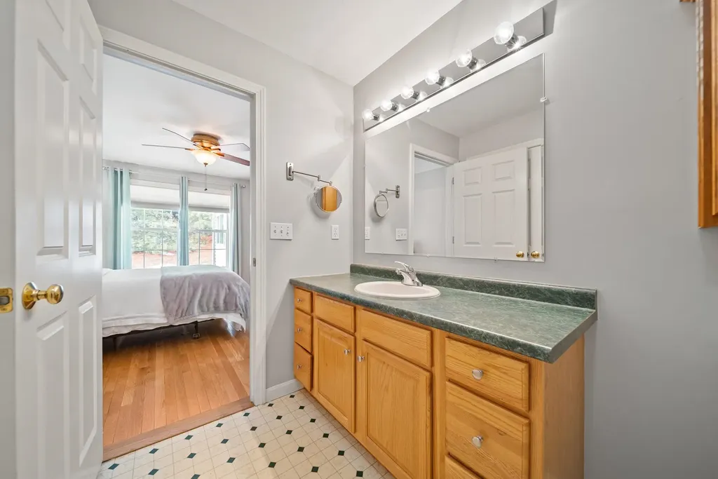 74 Pleasant Street Windham NH 03087