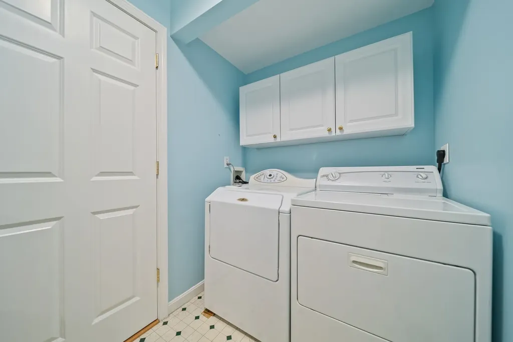 74 Pleasant Street Windham NH 03087