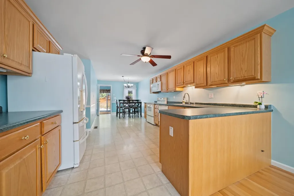 74 Pleasant Street Windham NH 03087