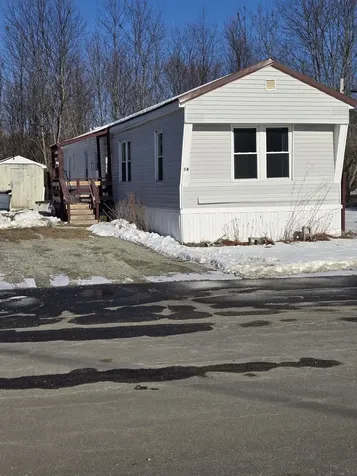 14 Anthony Circle Swanzey NH 03446