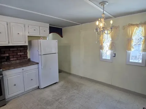 14 Anthony Circle Swanzey NH 03446