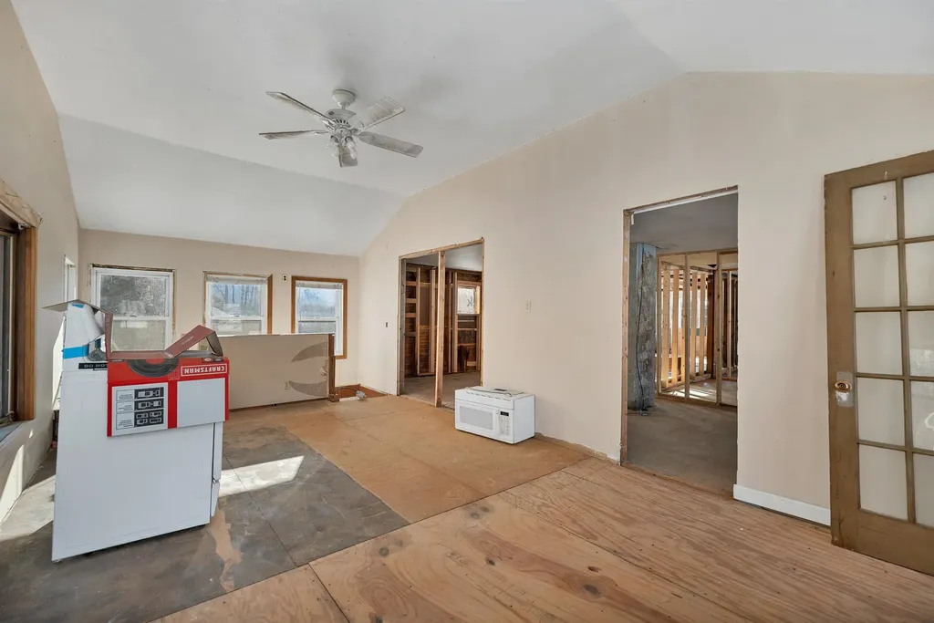 385 Jackman Pond Road Tamworth NH 03886