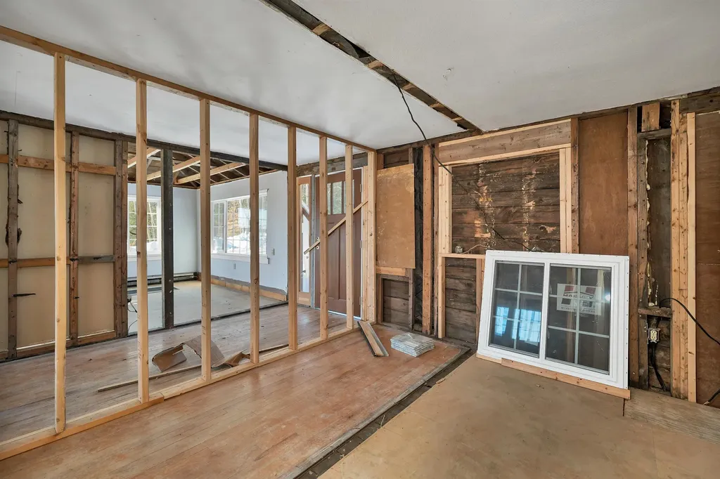 385 Jackman Pond Road Tamworth NH 03886