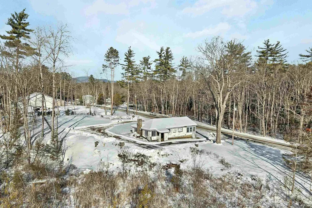 385 Jackman Pond Road Tamworth NH 03886