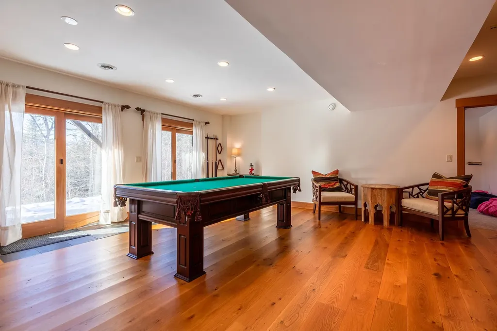 42 Cedar Drive Ludlow VT 05149