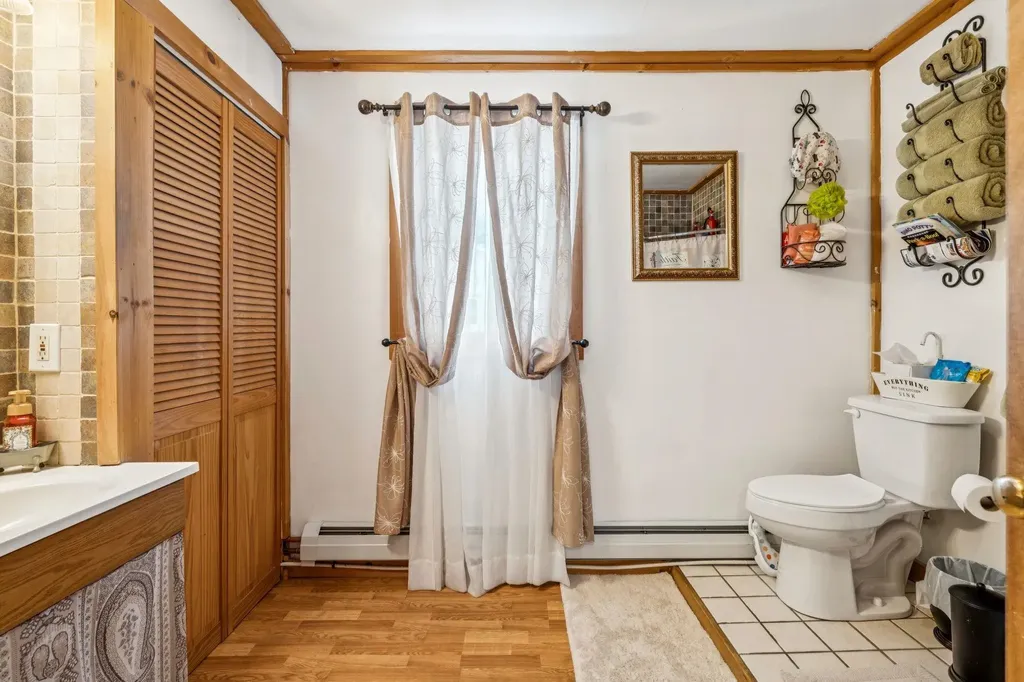 724 South Windsor Street Royalton VT 05068