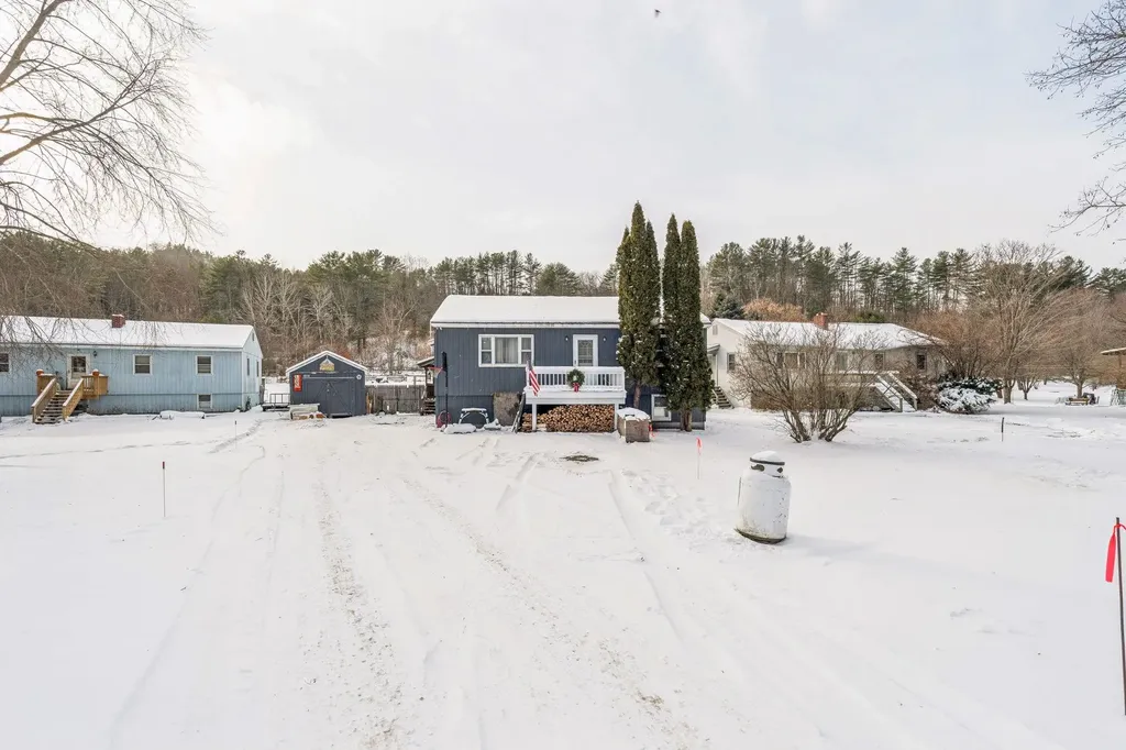 724 South Windsor Street Royalton VT 05068