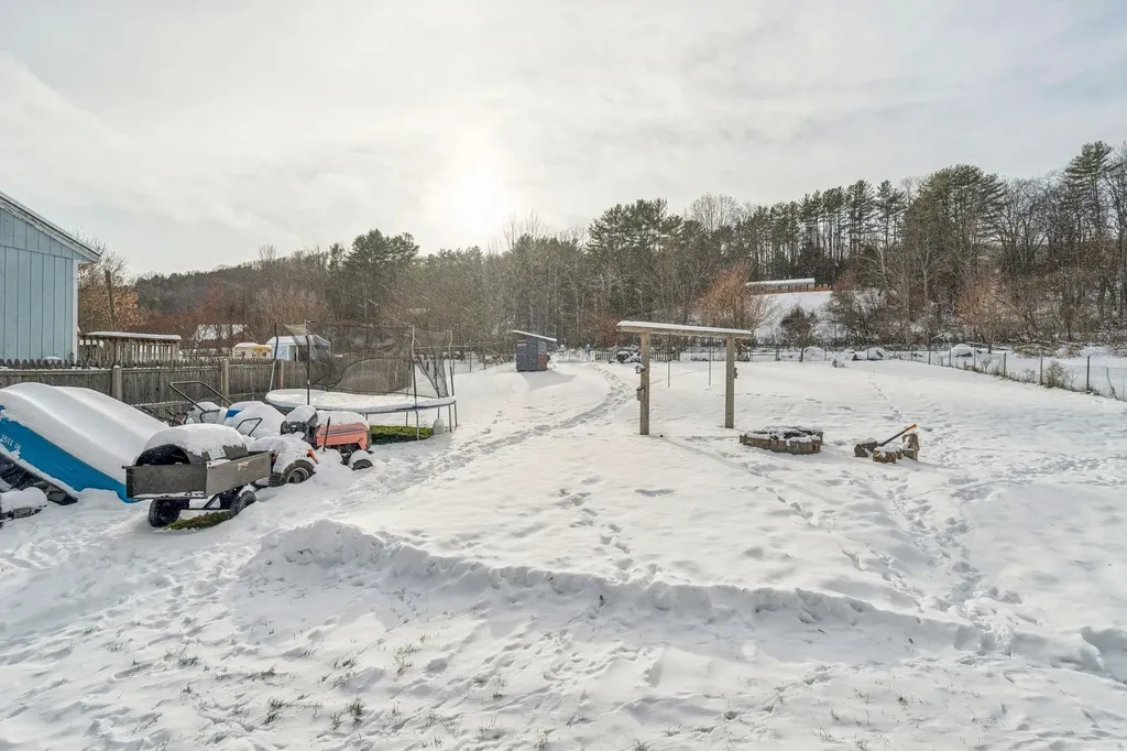 724 South Windsor Street Royalton VT 05068