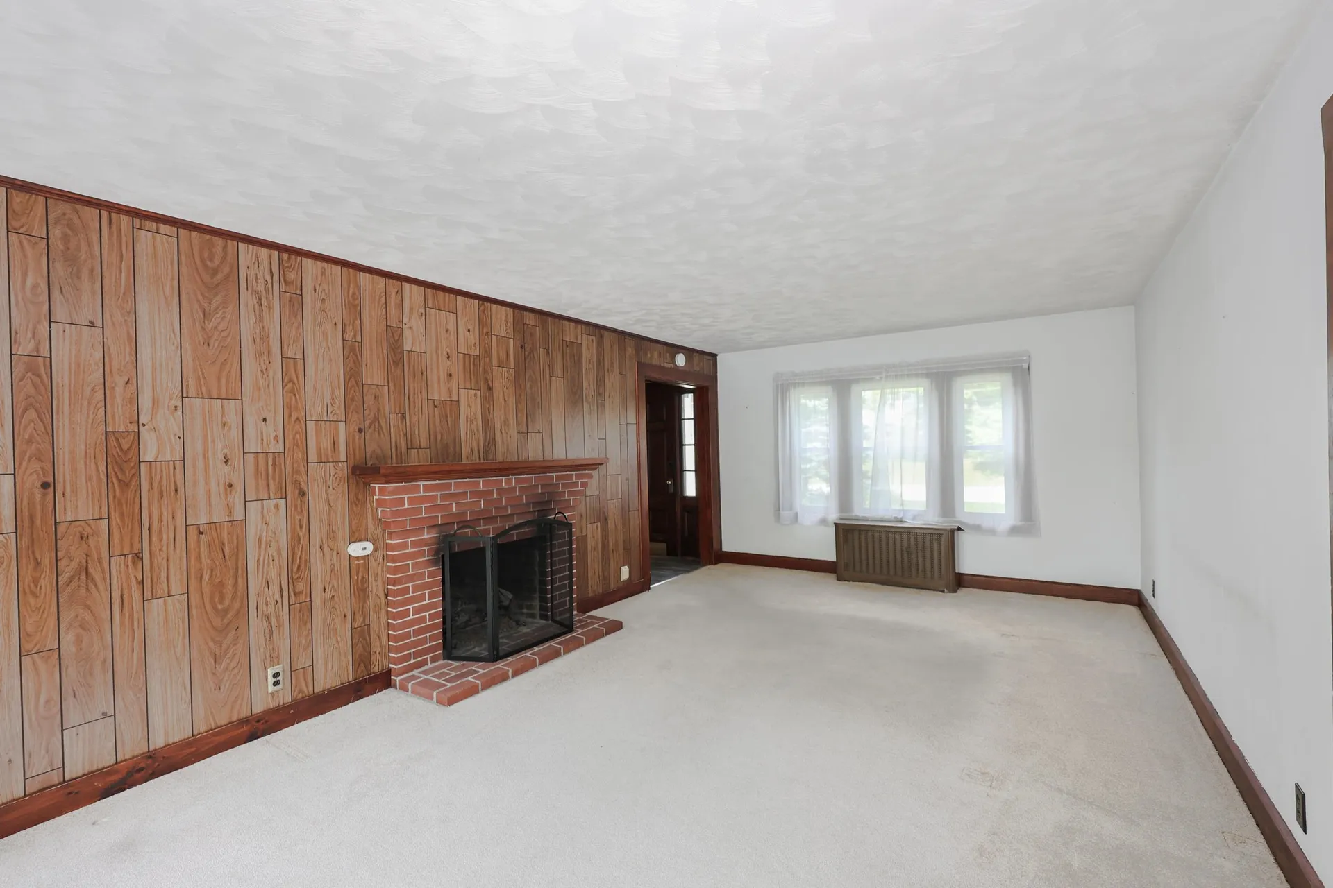 30 Baker Street Hudson NH 03051