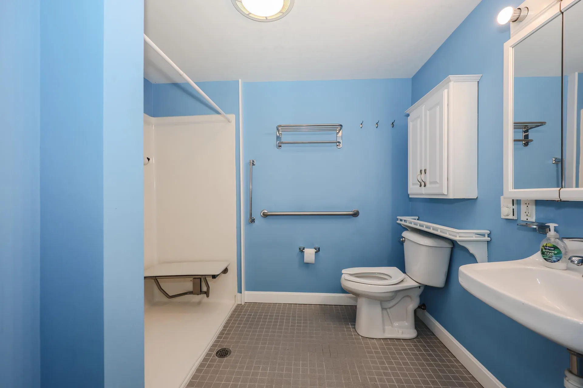 30 Baker Street Hudson NH 03051