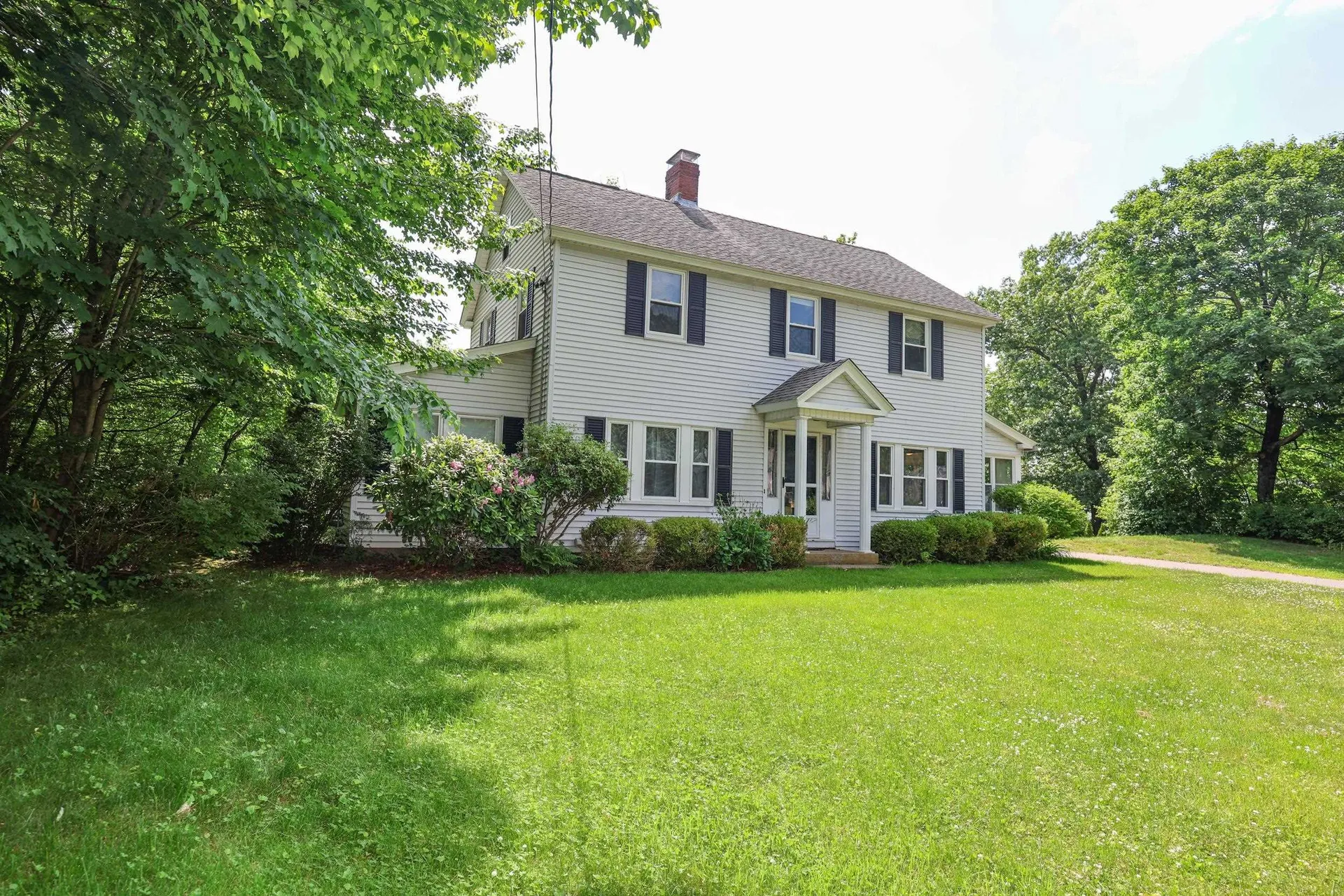 30 Baker Street Hudson NH 03051
