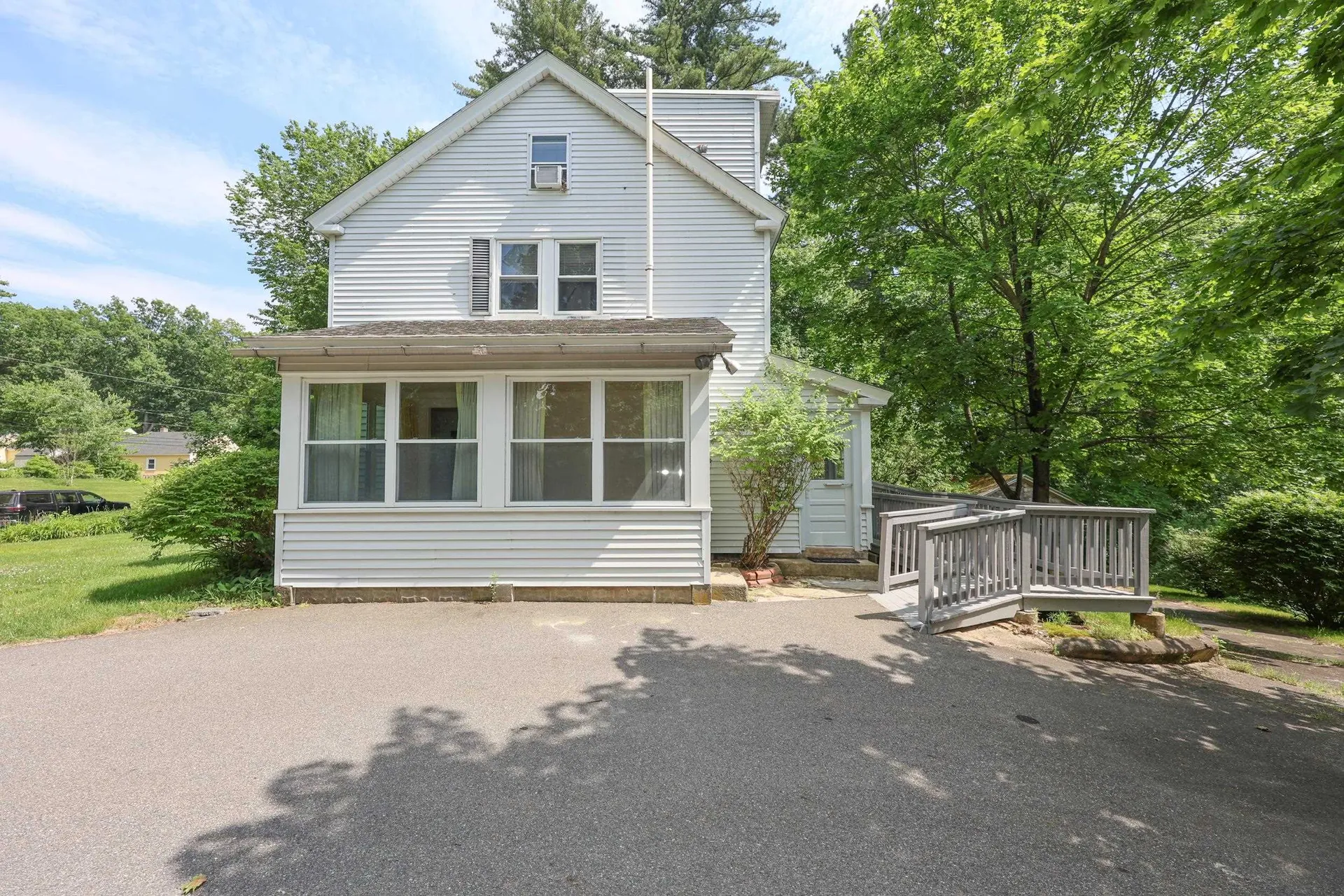 30 Baker Street Hudson NH 03051