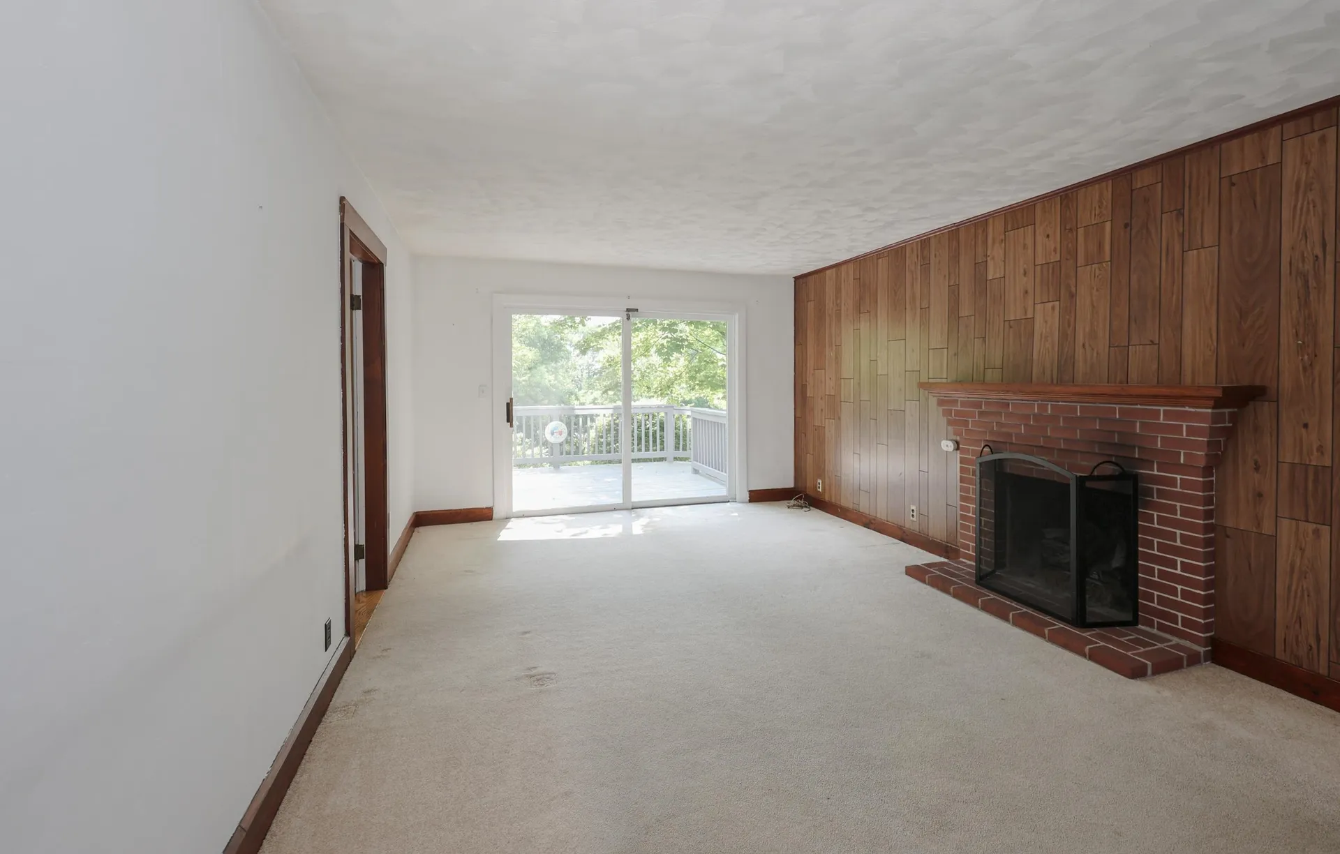 30 Baker Street Hudson NH 03051