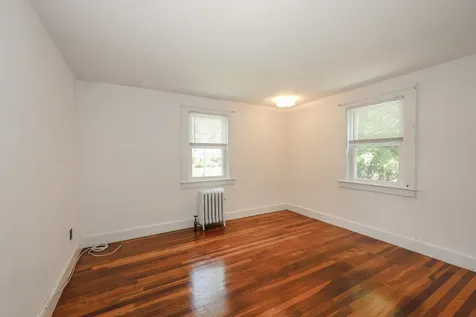 30 Baker Street Hudson NH 03051