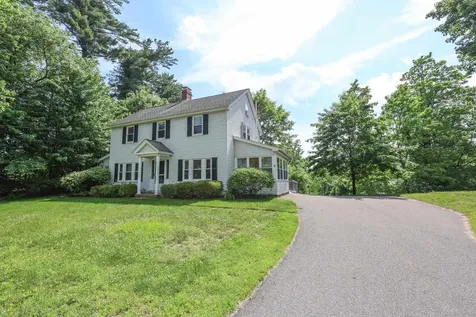 30 Baker Street Hudson NH 03051