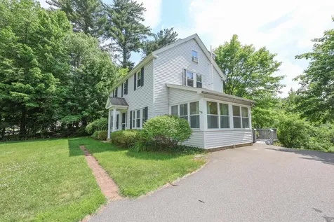 30 Baker Street Hudson NH 03051