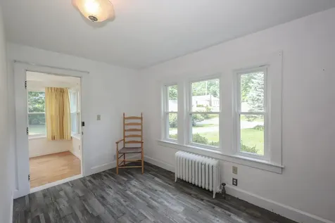 30 Baker Street Hudson NH 03051