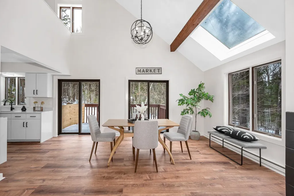 27 Mountainside Lane Francestown NH 03043-0000